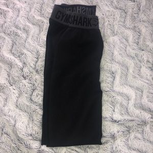 Black gymshark leggings